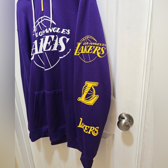 Los Angeles Lakers Pullover Hoodie Size XL NWT - Picture 3 of 8